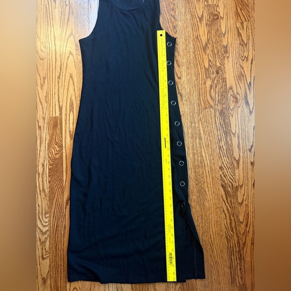 Steve Madden Sarah Midi Dress – Black – Size Small
NWT - Picture 9 of 11